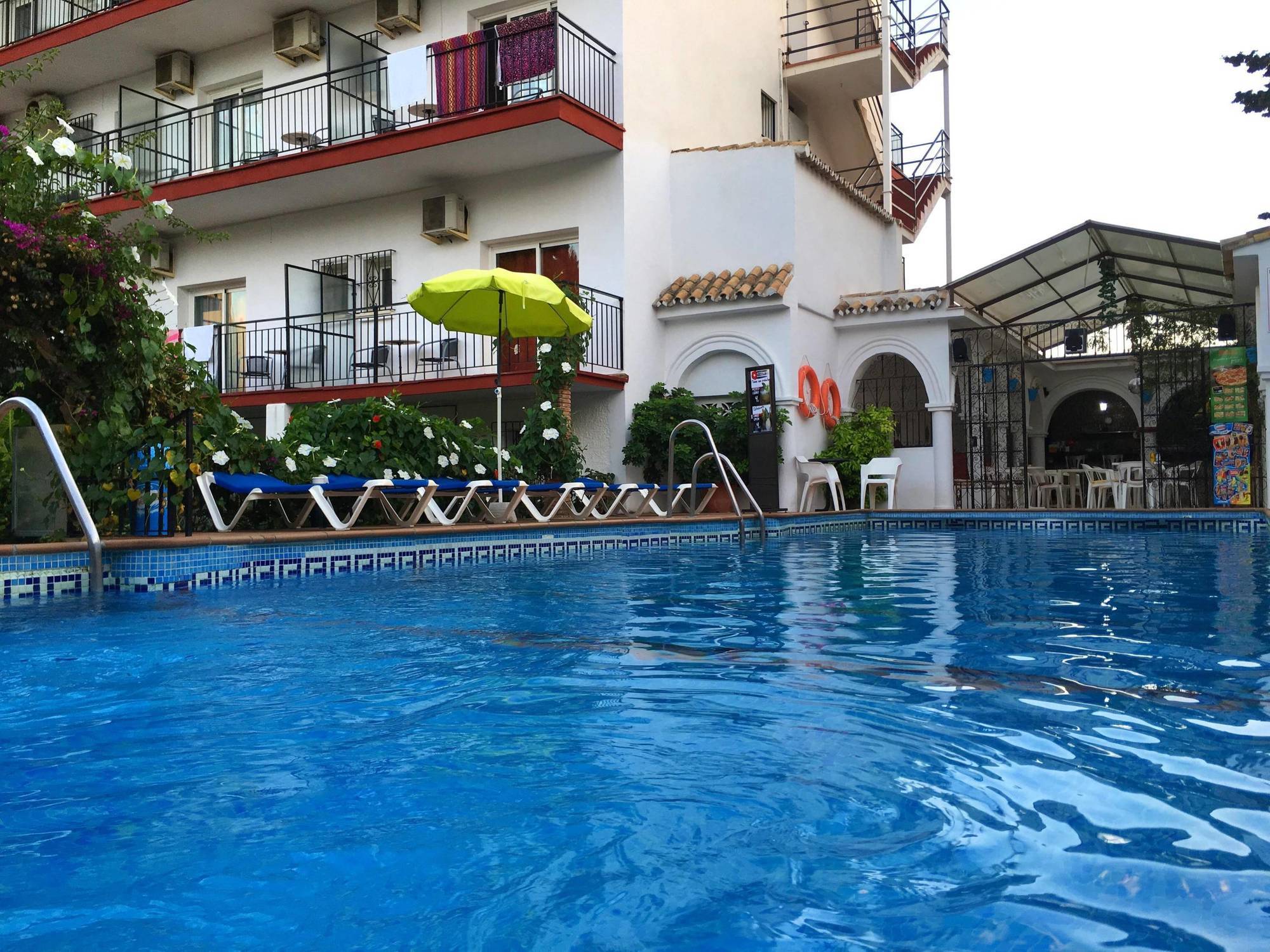 Hotel Carmen Teresa トレモリノス エクステリア 写真